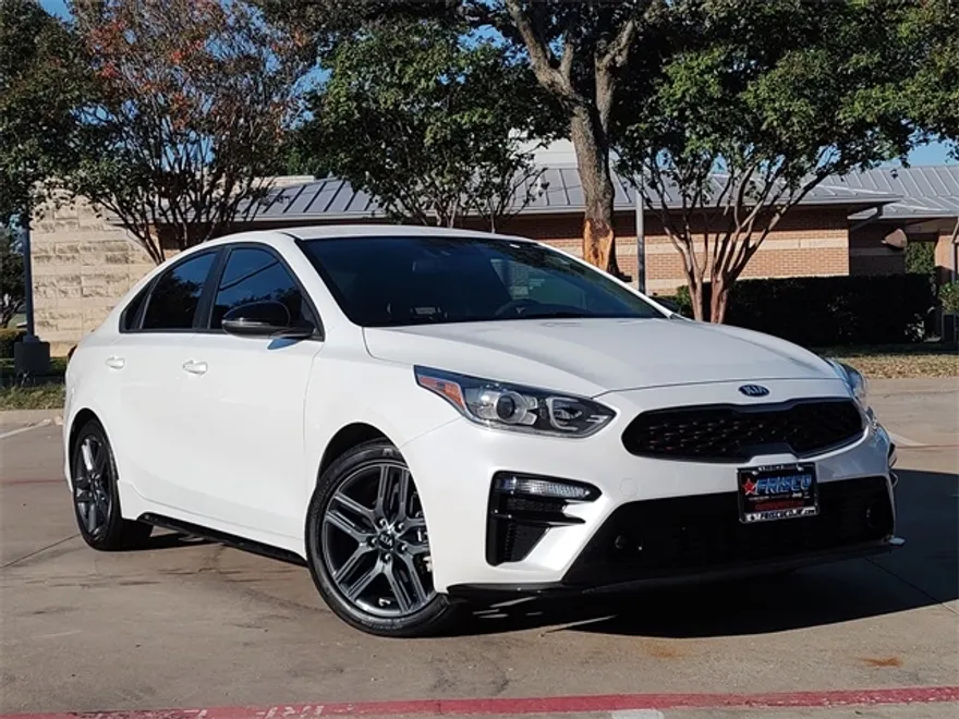 2021 Kia Forte GT-Line photo 1