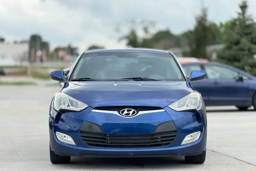 2017 Hyundai Veloster Value Edition R-Spec Turbo photo 1
