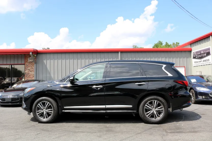 2017 Infiniti QX60 Luxe AWD photo 1