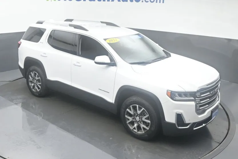 2023 Gmc Acadia SLE photo 1