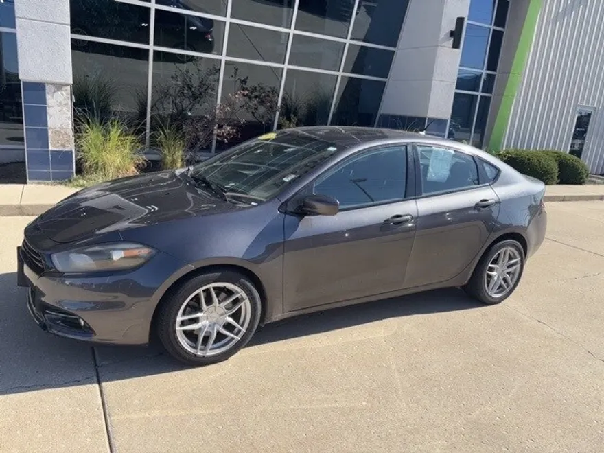 2015 Dodge Dart SXT photo 1