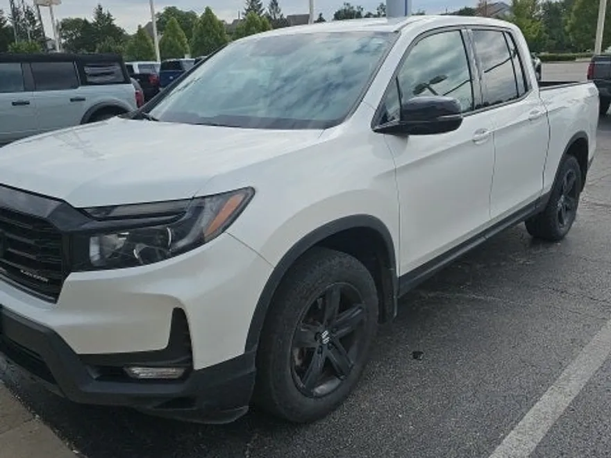 2022 Honda Ridgeline Black Edition photo 1