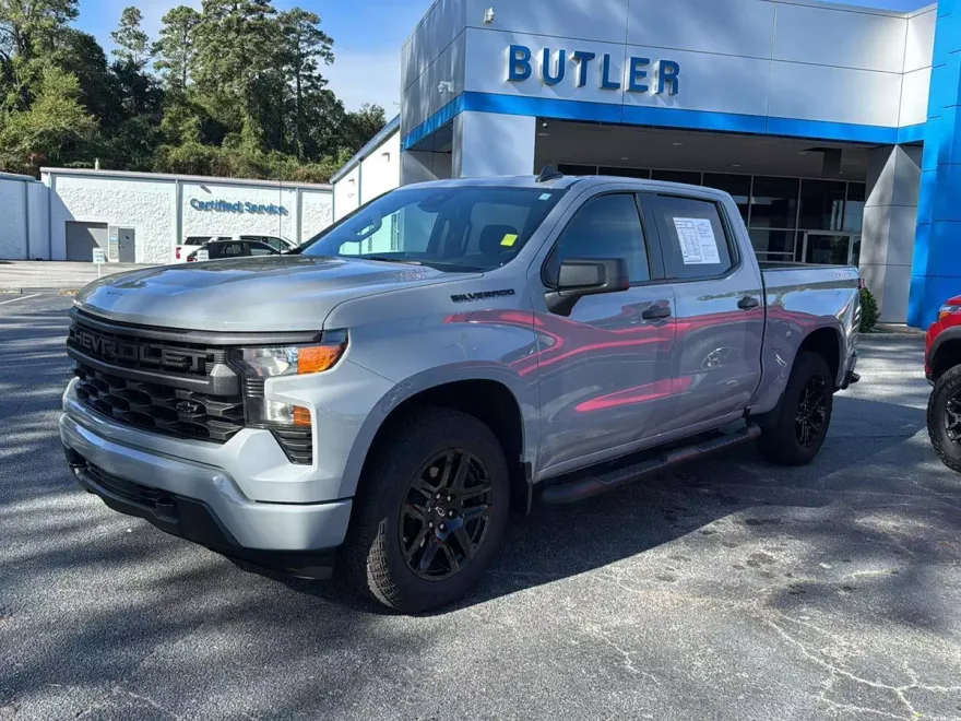2024 Chevrolet Silverado 1500 Custom photo 1