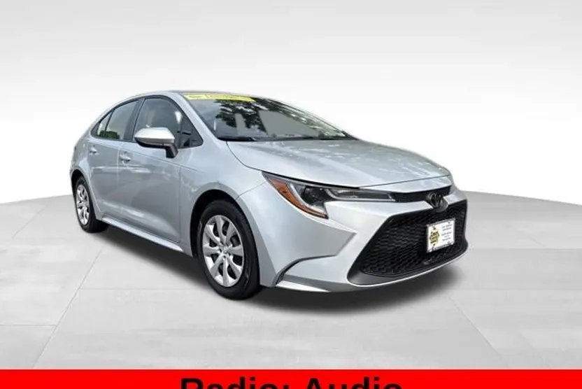 2022 Toyota Corolla LE photo 1