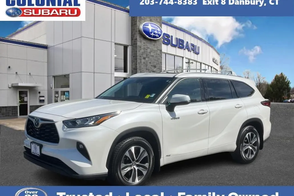 2020 Toyota Highlander Hybrid XLE photo 1