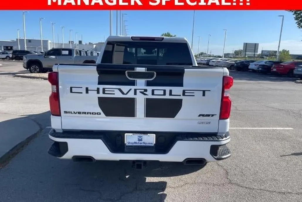 2023 Chevrolet Silverado 1500 RST photo 1