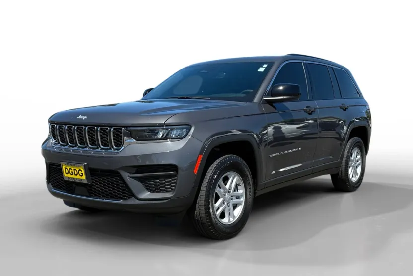 2024 Jeep Grand Cherokee Laredo photo 1
