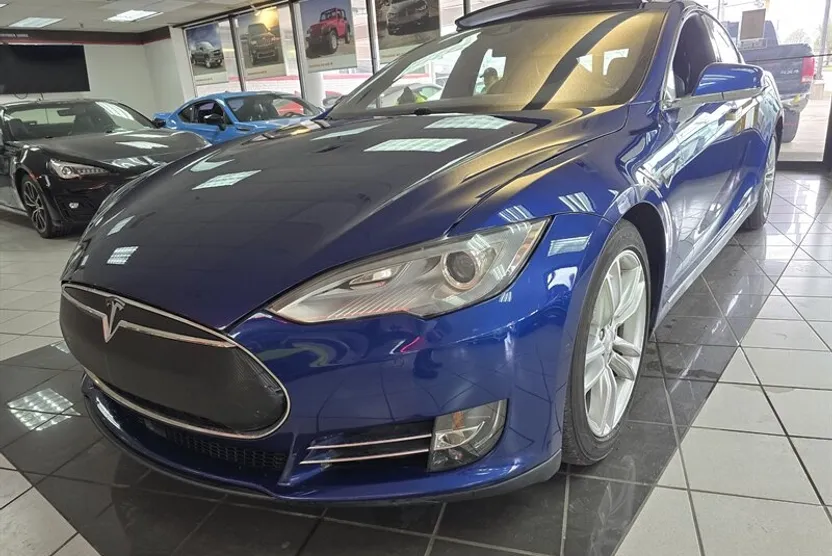 2015 Tesla Model S 70D photo 1