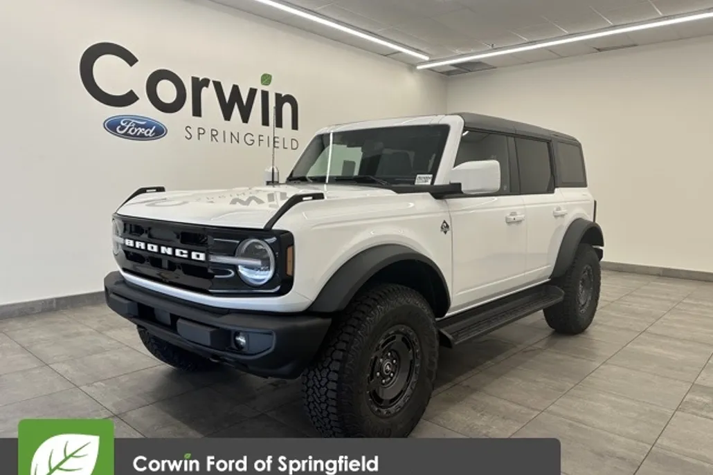 2025 Ford Bronco Outer Banks photo 1