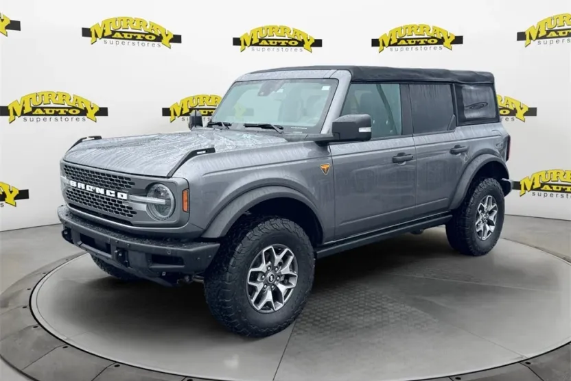 2023 Ford Bronco Badlands photo 1