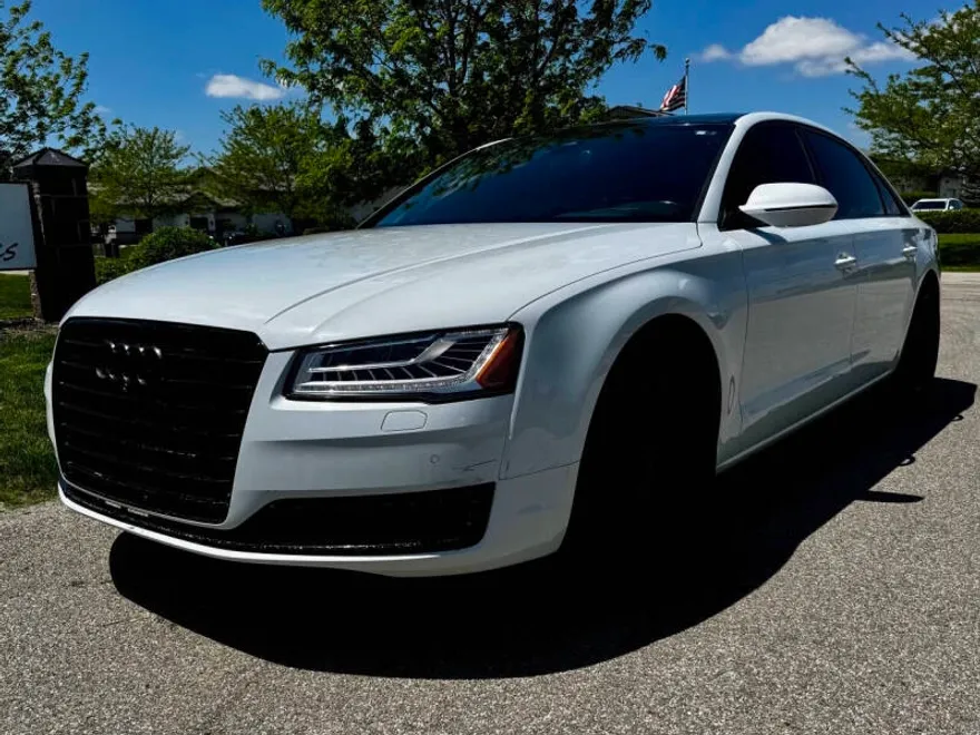 2016 Audi A8 L 3.0T Quattro photo 1