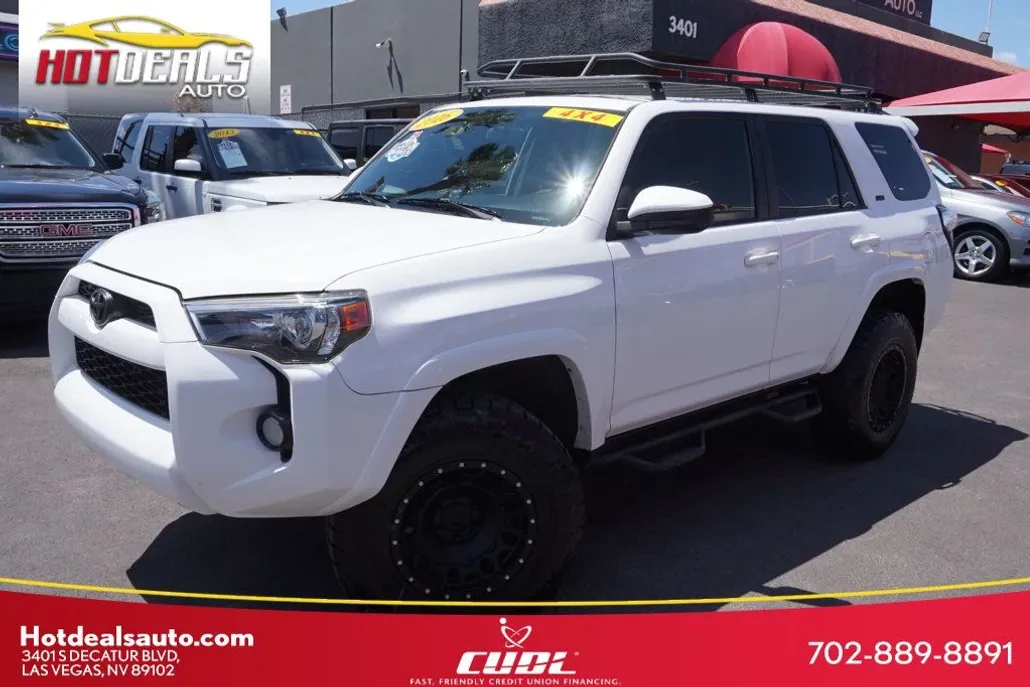 2016 Toyota 4Runner SR5 photo 1