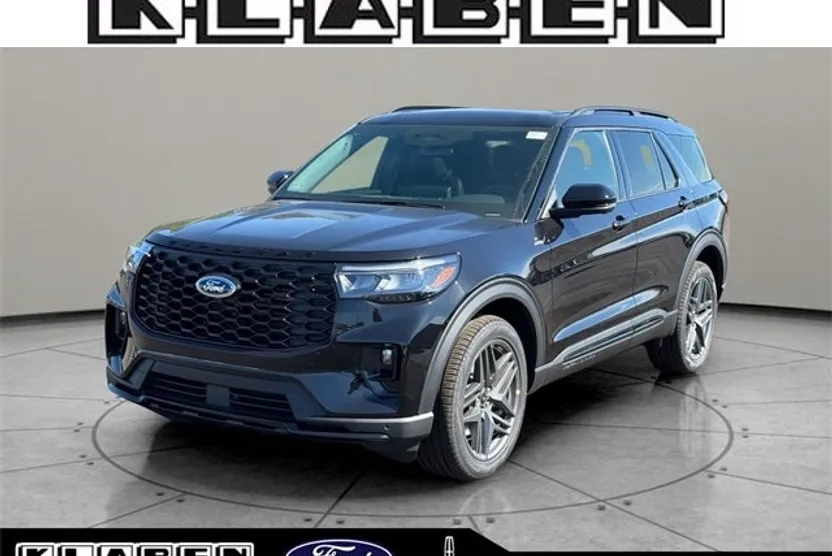 2025 Ford Explorer ST-Line photo 1