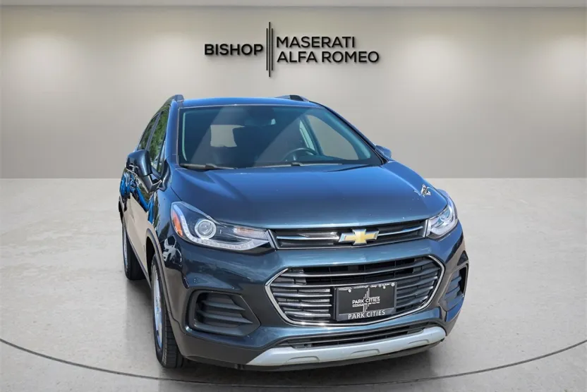 2021 Chevrolet Trax LT photo 1