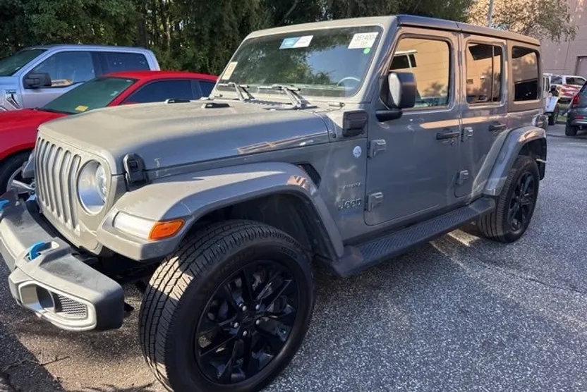 2022 Jeep Wrangler Unlimited 4xe Sahara photo 1