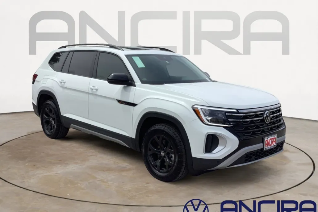 2025 Volkswagen Atlas Peak Edition SE photo 1