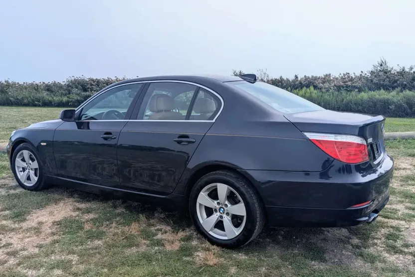 2008 Bmw 528xi 5-Series photo 1