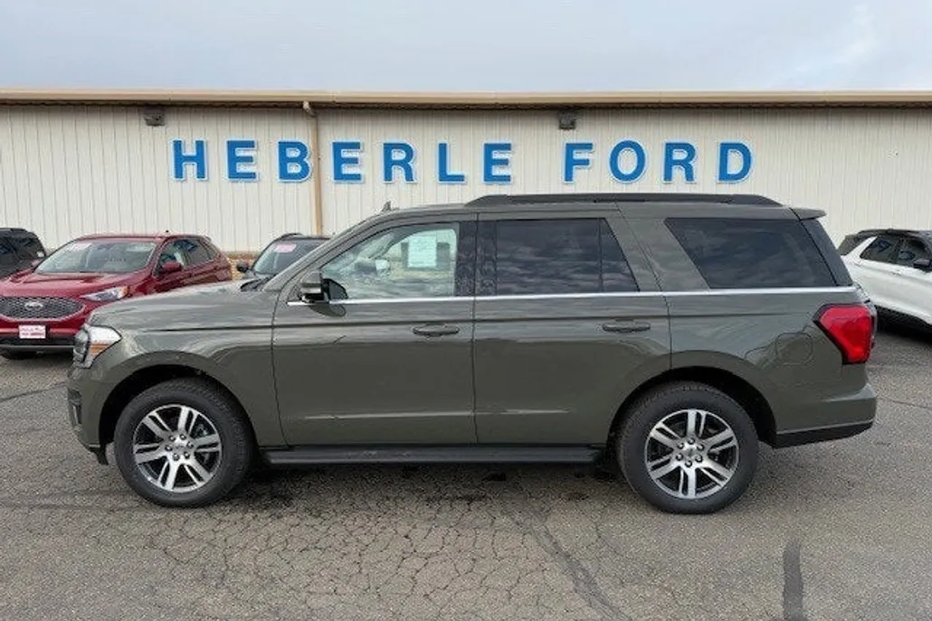 2024 Ford Expedition XLT photo 1
