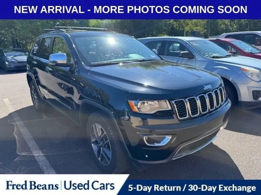 2017 Jeep Grand Cherokee Limited photo 1