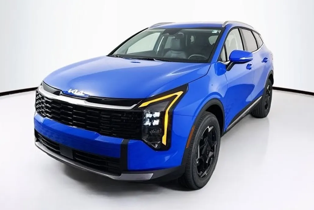 2026 Kia Sportage EX photo 1