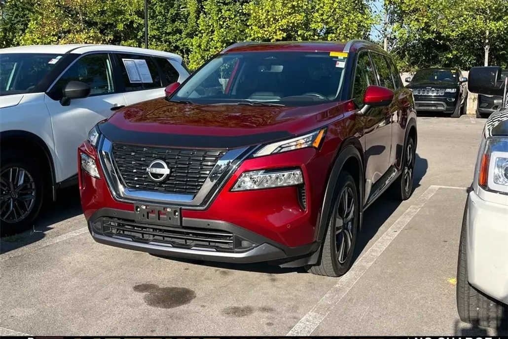 2023 Nissan Rogue SL photo 1