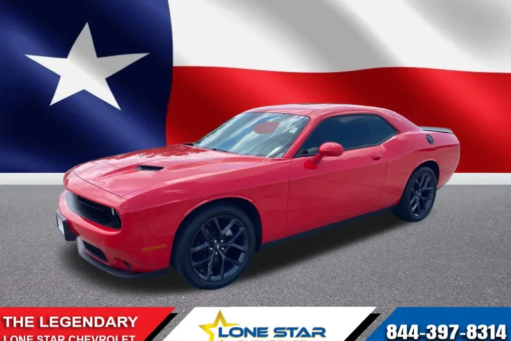 2022 Dodge Challenger SXT photo 1