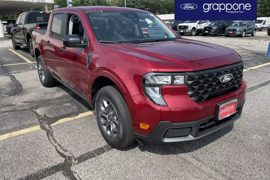 2025 Ford Maverick XLT photo 1