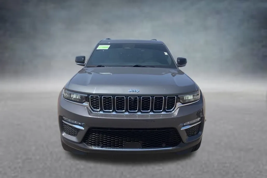 2022 Jeep Cherokee Limited 4xe photo 1