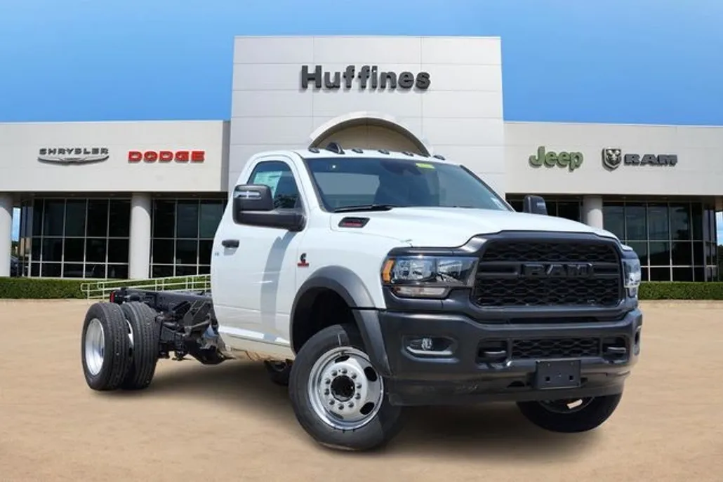 2024 Ram 5500 Tradesman photo 1