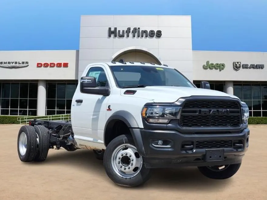 2024 Ram 5500 Tradesman photo 1