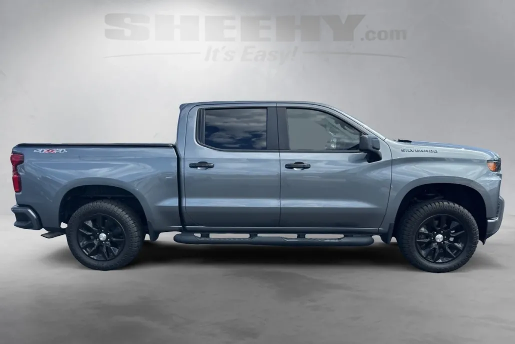 2021 Chevrolet Silverado 1500 Custom photo 1