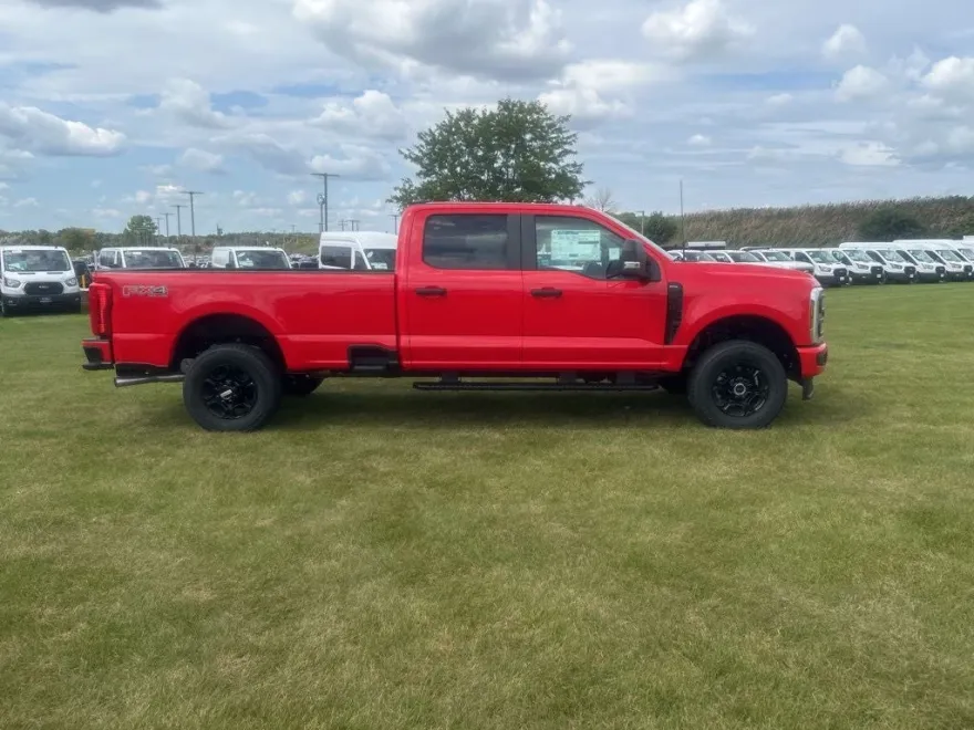 2026 Ford F-350 photo 1