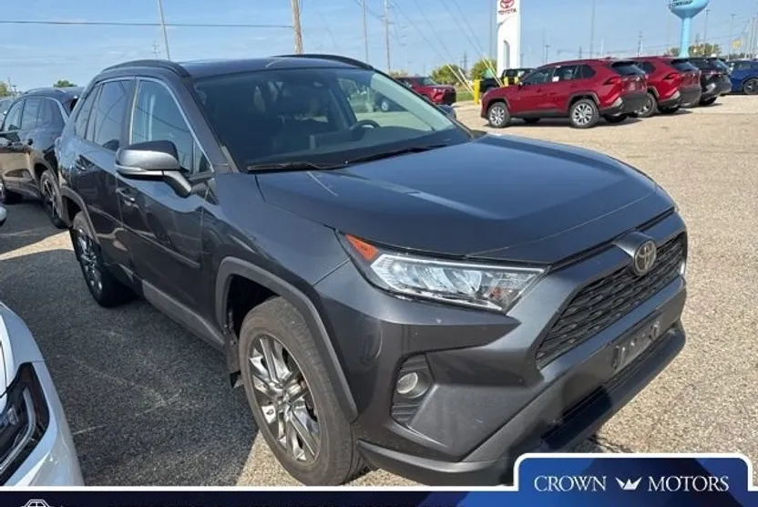 2019 Toyota RAV4 XLE Premium photo 1