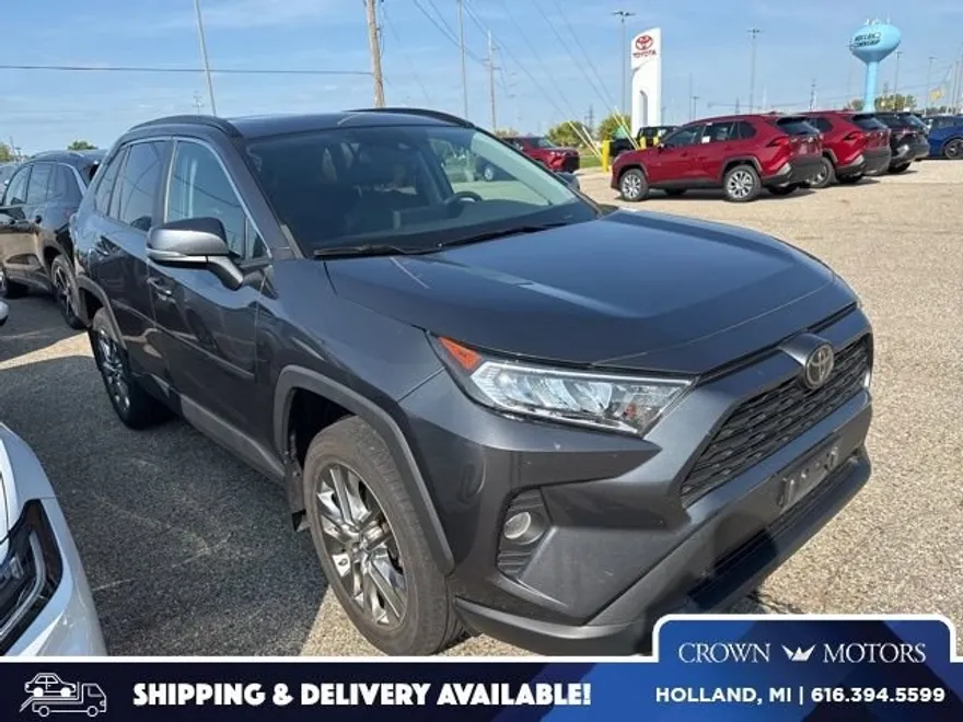 2019 Toyota RAV4 XLE Premium photo 1