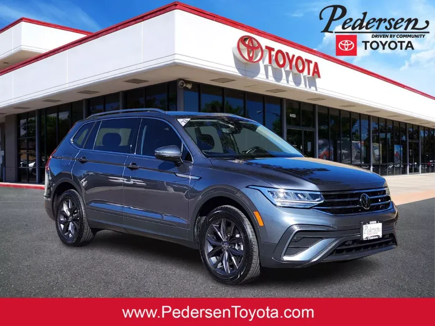 2022 Volkswagen Tiguan SE photo 1
