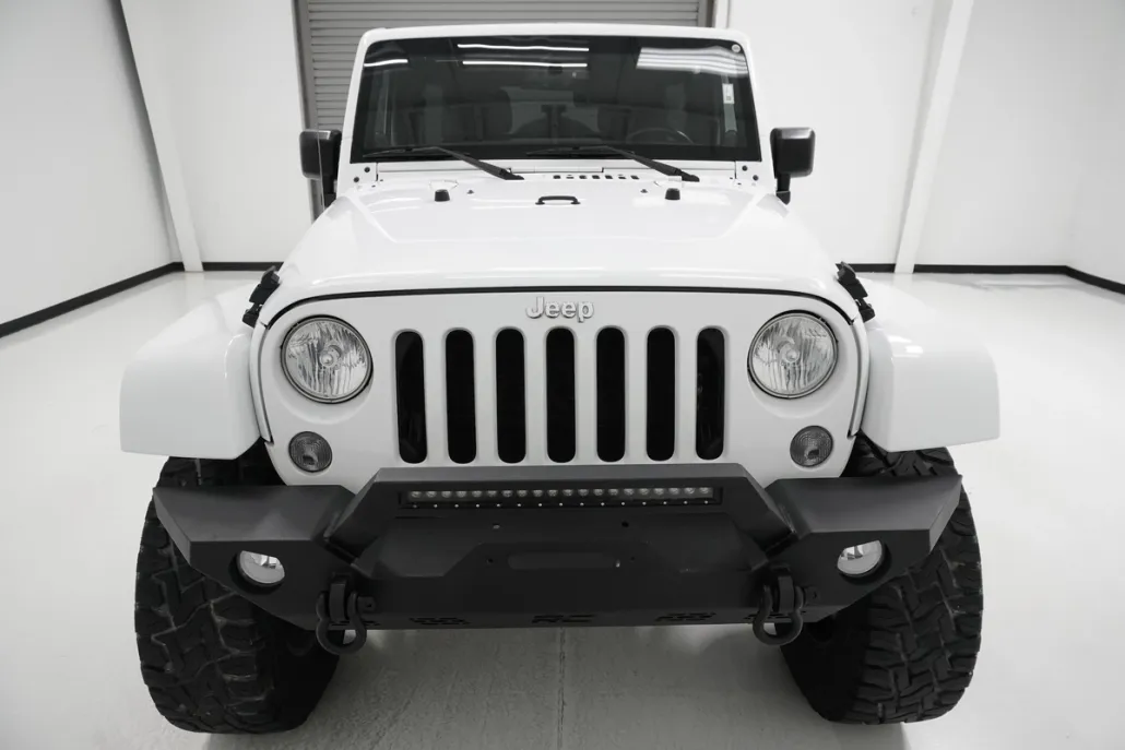 2014 Jeep Wrangler Unlimited Sahara photo 1