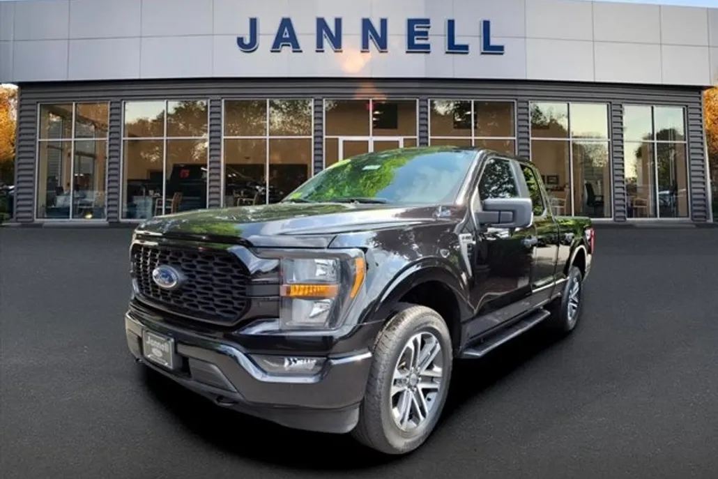 2023 Ford F-150 XL photo 1