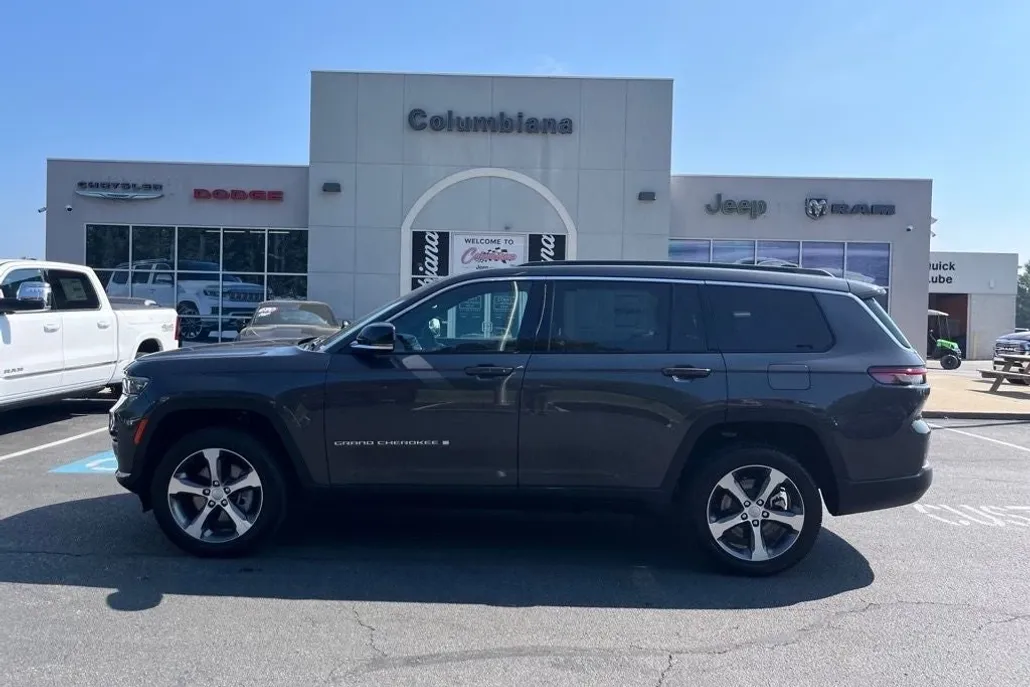2025 Jeep Grand Cherokee Limited photo 1