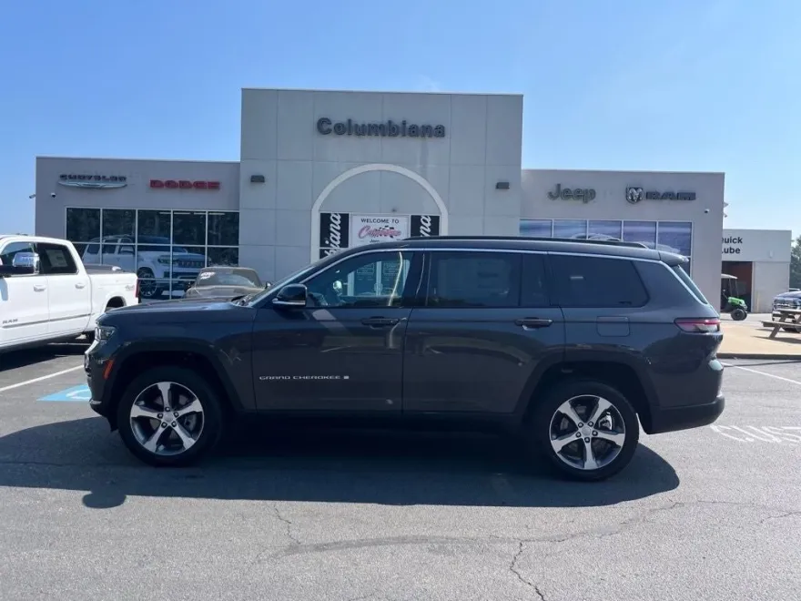 2025 Jeep Grand Cherokee Limited photo 1