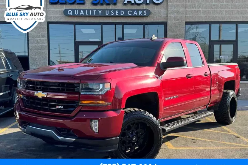2018 Chevrolet Silverado 1500 LT photo 1