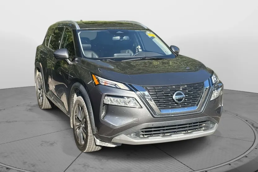 2021 Nissan Rogue SL photo 1