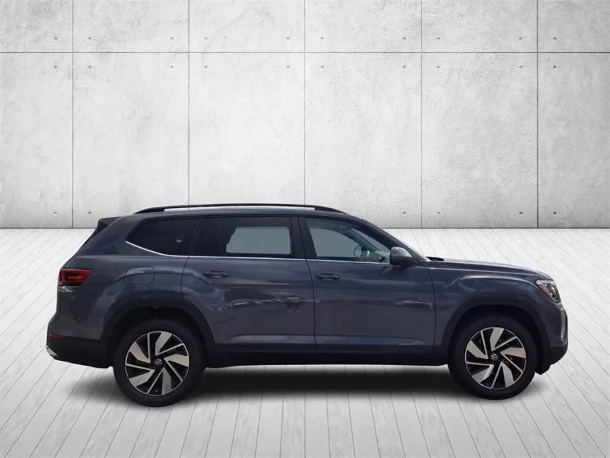 2026 Volkswagen Atlas SE Technology photo 1