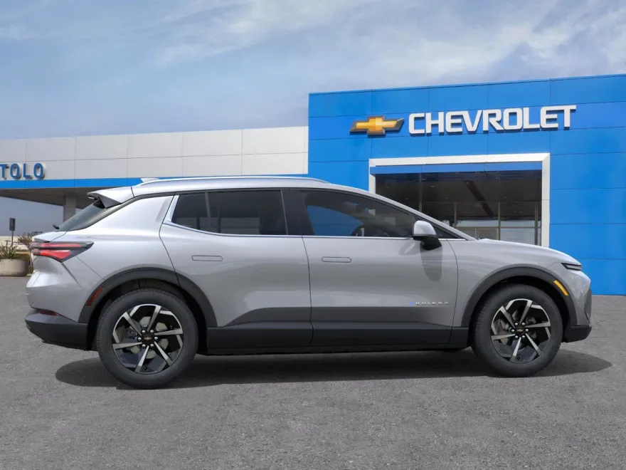 2026 Chevrolet Equinox LT photo 1