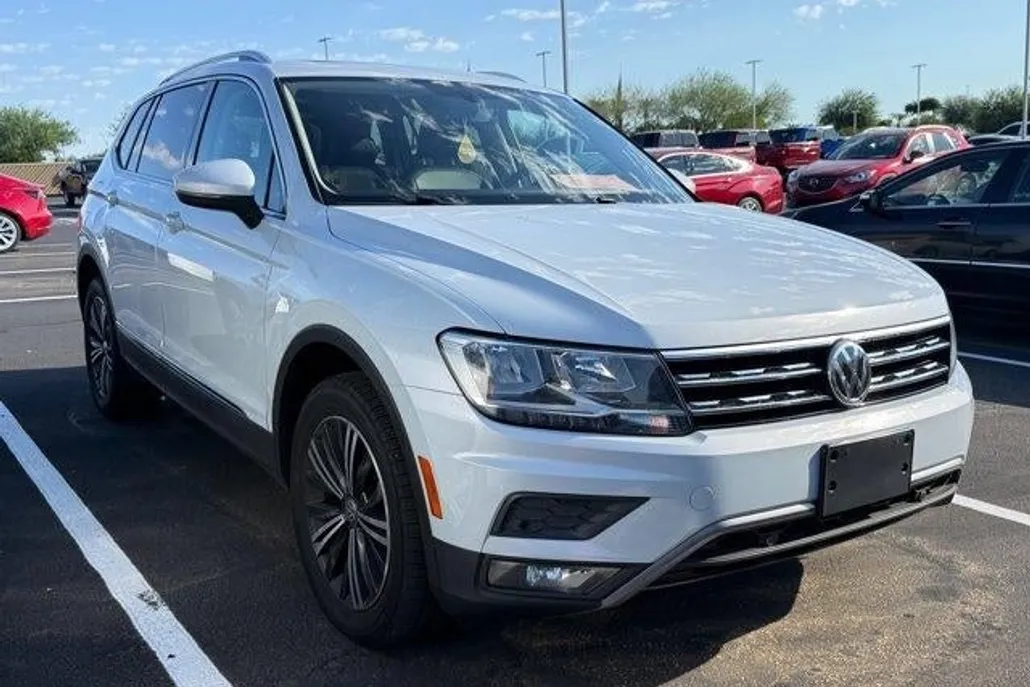 2019 Volkswagen Tiguan SE photo 1
