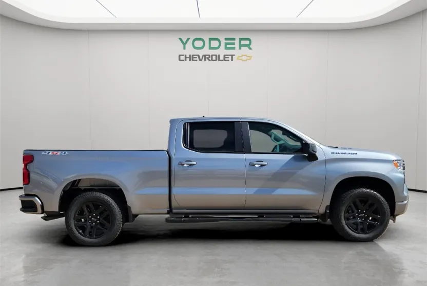 2025 Chevrolet Silverado 1500 RST photo 1