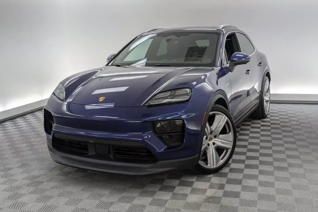 2024 Porsche Macan Electric 4 photo 1