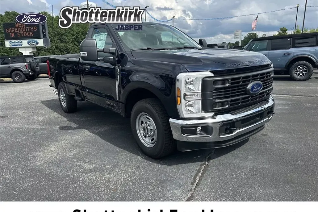 2025 Ford F-350 XL photo 1