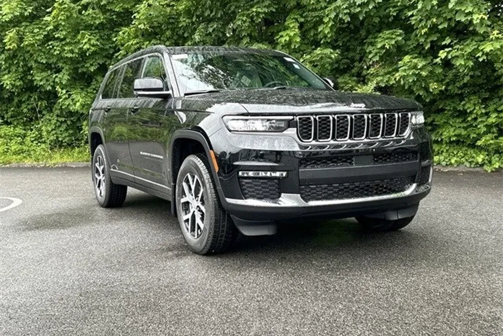 2025 Jeep Grand Cherokee L photo 1