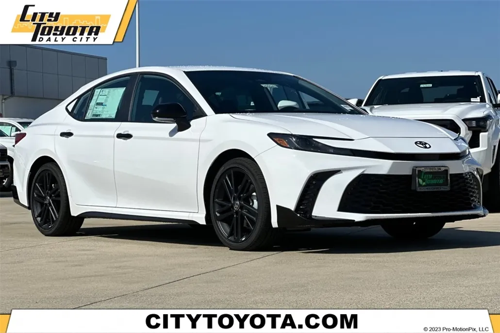 2026 Toyota Camry photo 1
