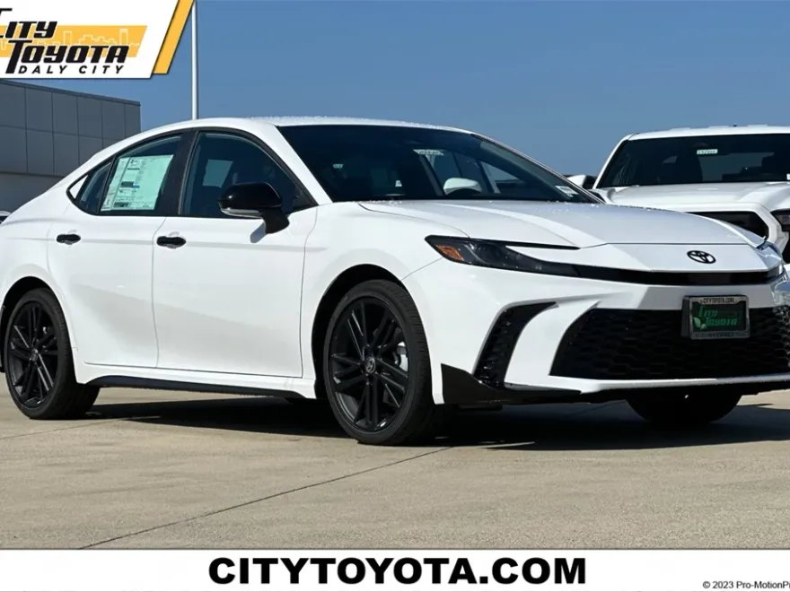 2026 Toyota Camry photo 1